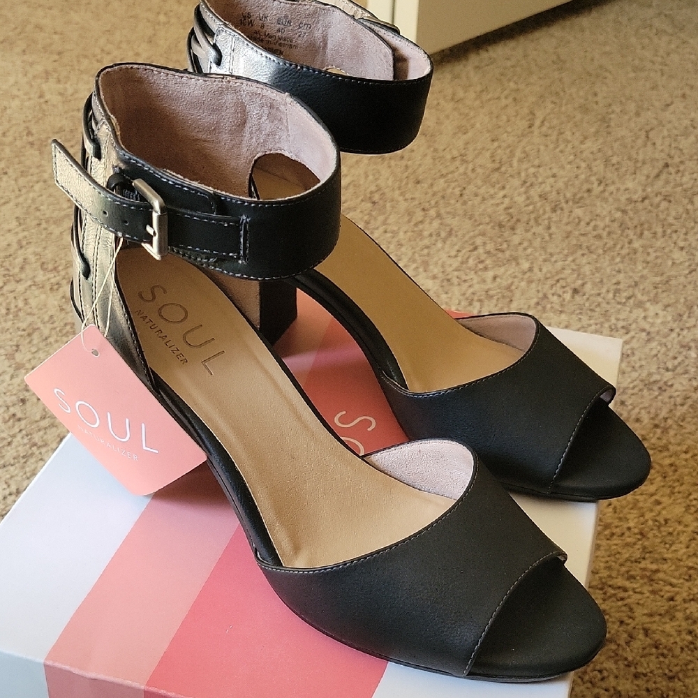 NWT SOUL Naturalizer Black Open-Toe Heels 10W